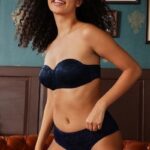 invinsi Padded Wired full Coverage Strapless Bra & Panty Set