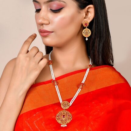 Bela Paisley Motif Necklace Set For Women,