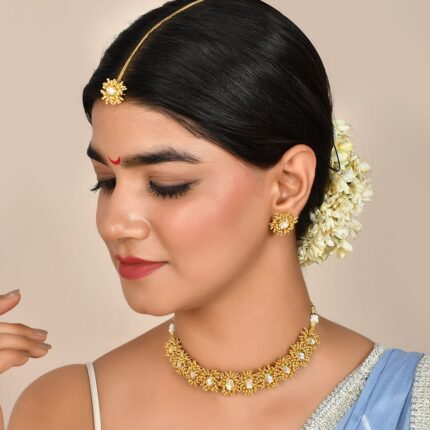 Veerangana White Pearls And Oval Cut Kundan Maang Tika Set For Women